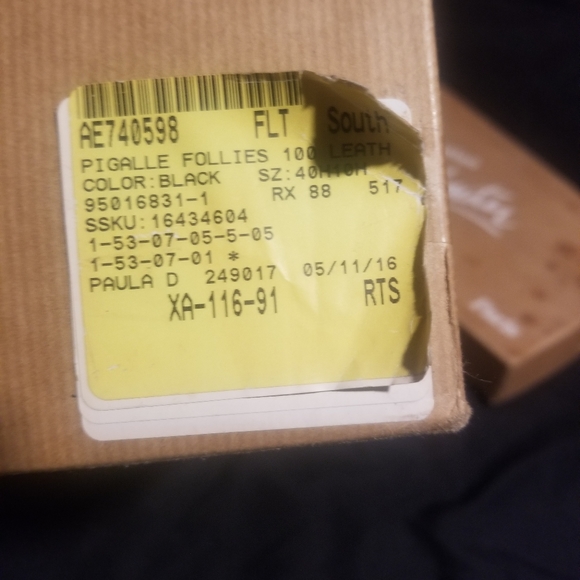 Christian Louboutin's - Picture 8 of 8